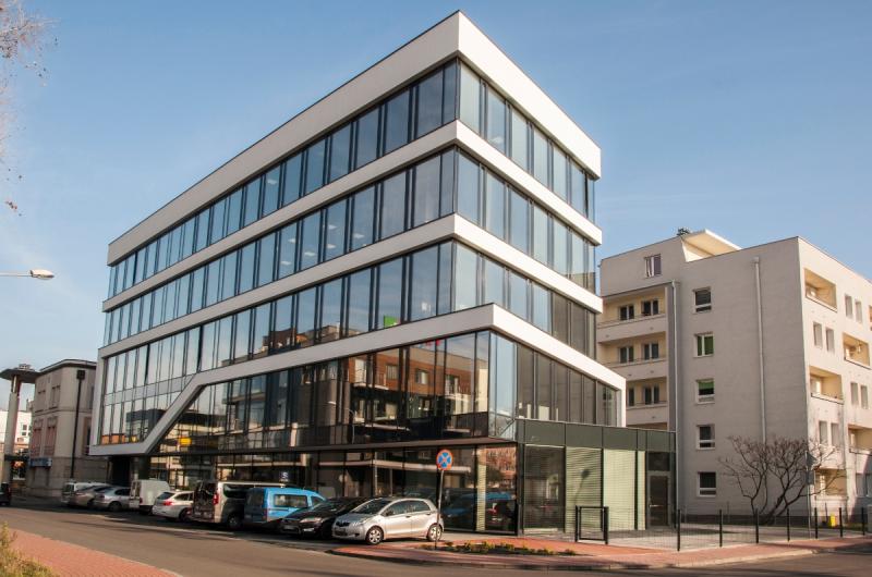 Budynek biurowo-usługowy, Częstochowa, ul.Racławicka Budynek biurowo-usługowy, Częstochowa, ul.Racławicka